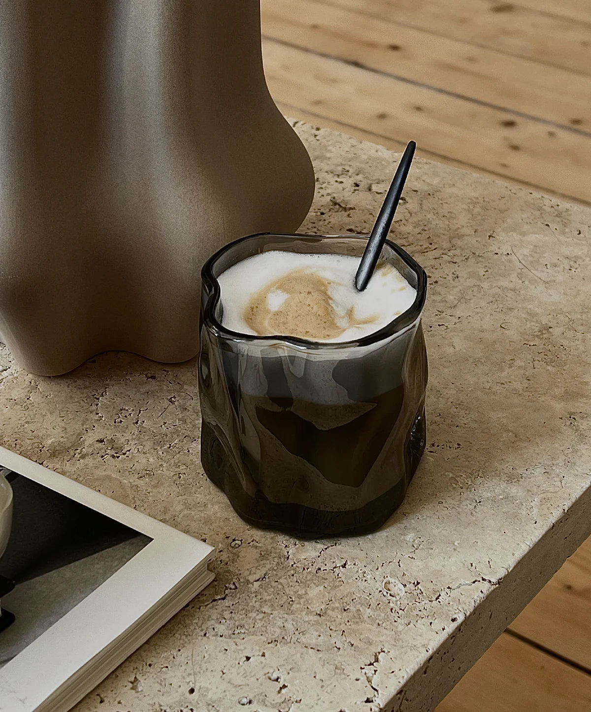 CRYSTAL GLASS BLACK | EVEREST